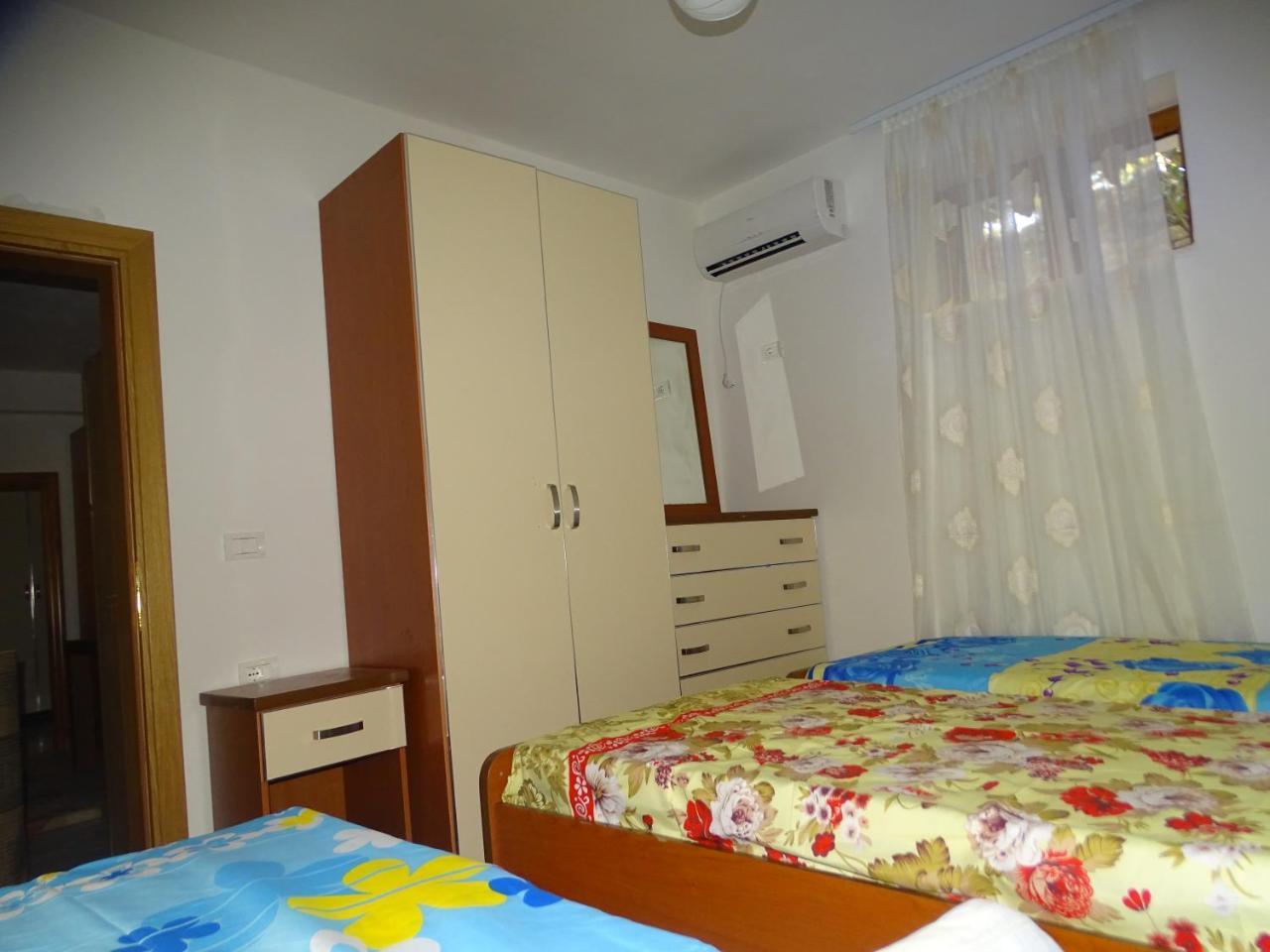 Guesthouse Hlias Gloria Berat Exterior foto